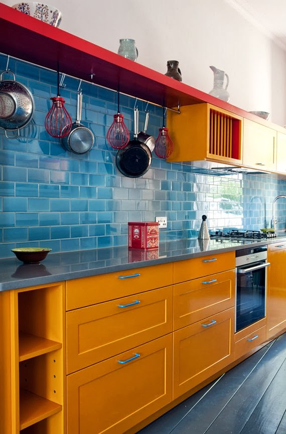 vermelho amarelo azul - cores primárias - cozinha colorida